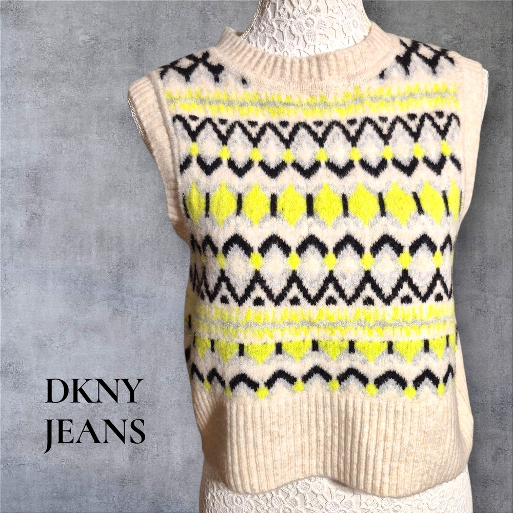 DKNY Knit Sweater Vest- Cream and Neon Yellow NWT Size M.